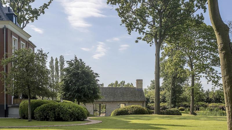 Tenuta verde del château privato con parcheggio, tra Knokke e Bruges